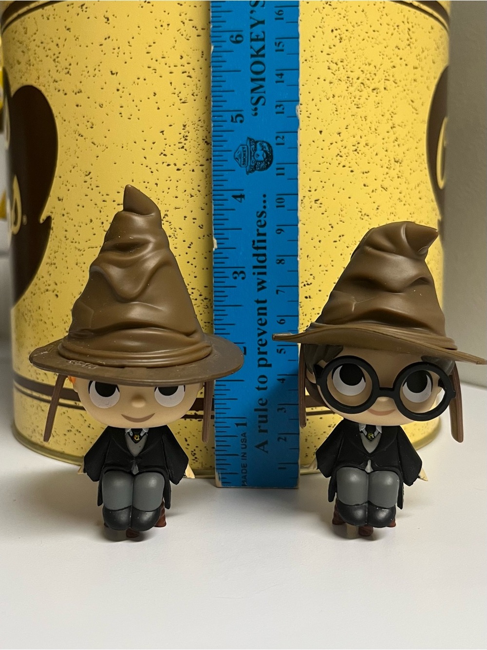 Harry Potter and Ron Weasley Sorting Hat Funko mystery Mini Figures